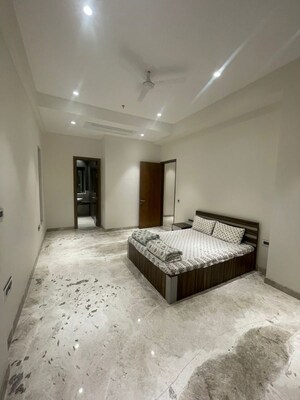 Bedroom in 5 BHK Apartment at Ekta Verve, Khar West – for Rent