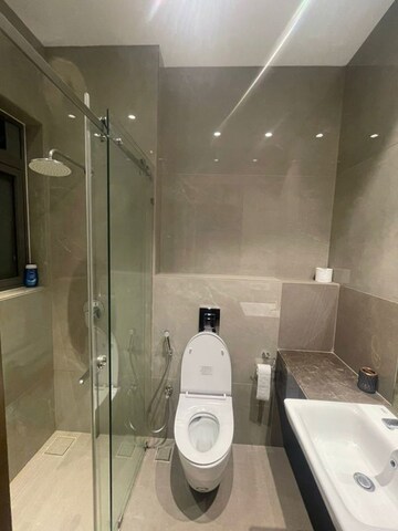 Bathroom in 5 BHK Apartment at Ekta Verve, Khar West – for Rent