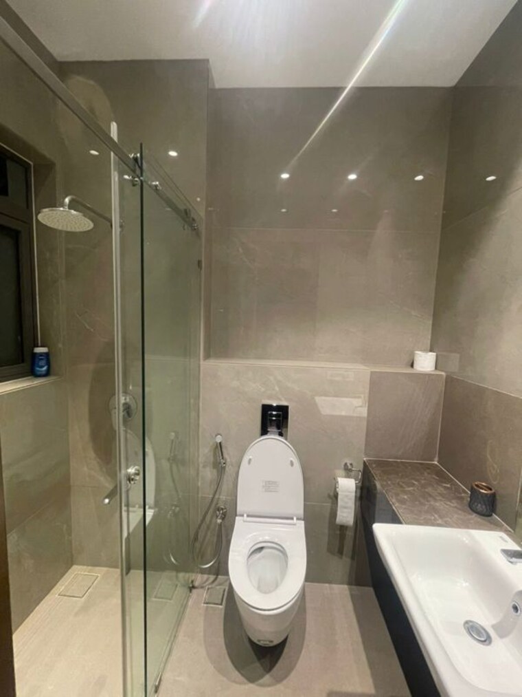 Bathroom, ekta-verve 5 Bedroom 2380 Sq.Ft. Apartment In Khar West Mumbai 9813856