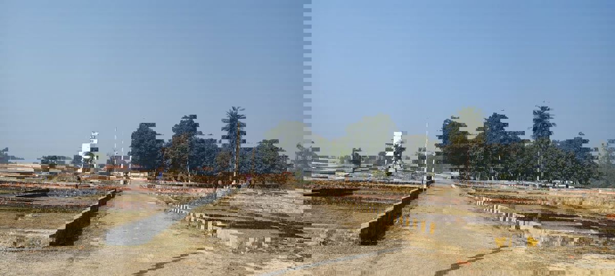 Plot For Sale in Mohanlalganj