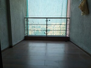 Room in 3 BHK Apartment at Futuristic The Miracle, Pimple Saudagar – for Rent