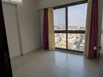 Room in 3 BHK Apartment at Futuristic The Miracle, Pimple Saudagar – for Rent