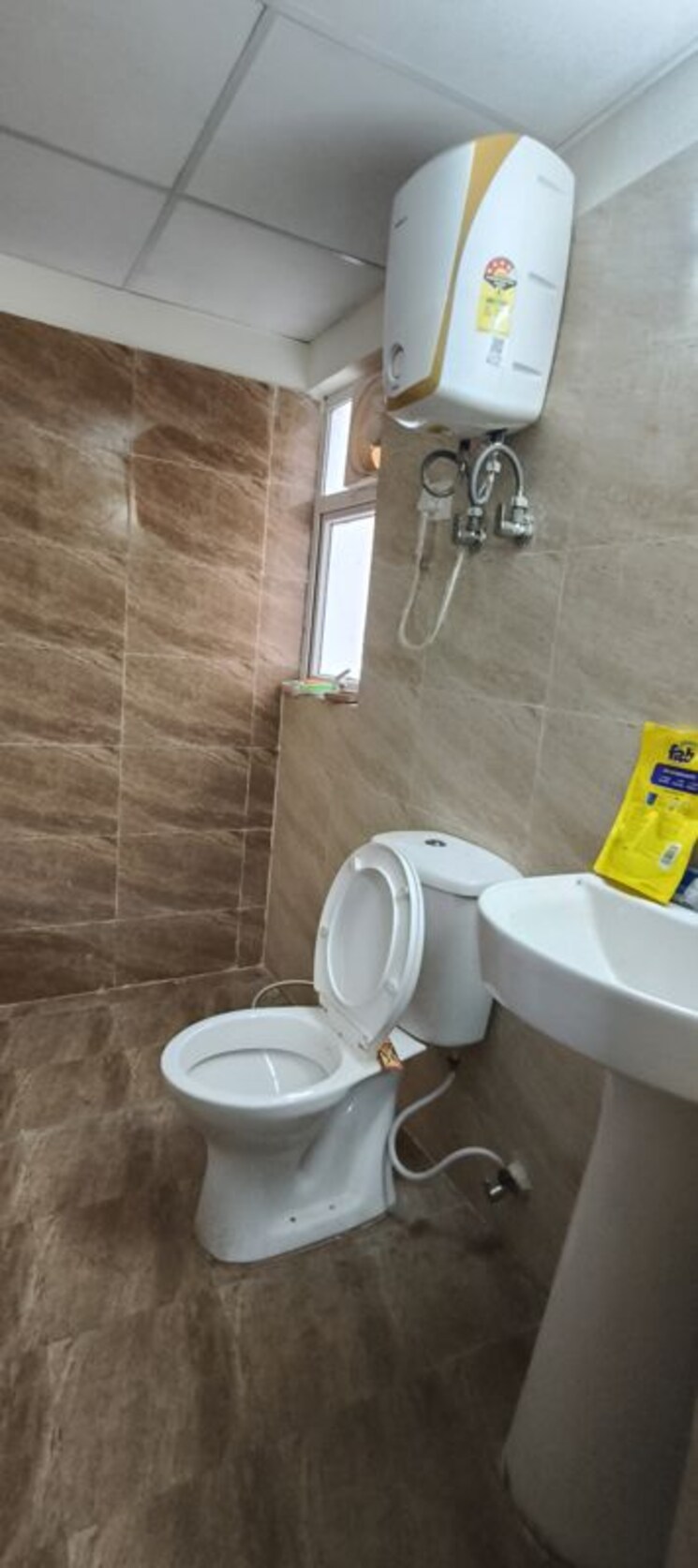 Bathroom, amrapali-terrace-homes 3 Bedroom 1400 Sq.Ft. Apartment In Tech Zone 4 Greater Noida Greater Noida 9814006