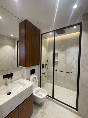 Bathroom in 4 BHK Apartment at Bandra West – for Rent