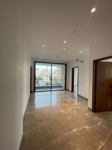 Bedroom in 4 BHK Apartment at Bandra West – for Rent