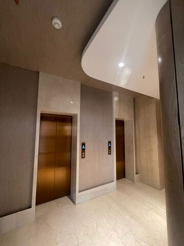 Lift in 4 BHK Apartment at Bandra West – for Rent