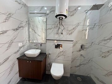 Bathroom in 1 BHK Builder Floor at Ansal Sushant Lok I, Sector 43 – for Rent