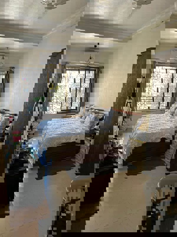 2 BHK + Study Room Apartment For Rent in Bandra West