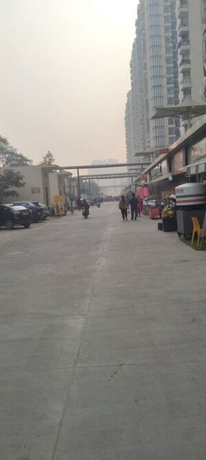  Shop For Rent in Amrapali Golf Homes, Sector 4 Greater Noida