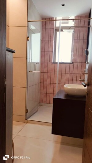 Bathroom in 2 BHK Builder Floor at Unitech South City II, Sector 50 – for Rent