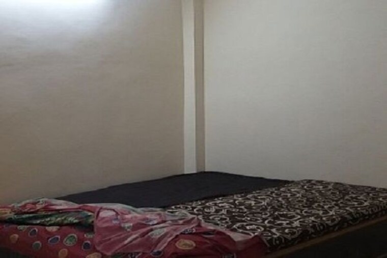 Bedroom, sector 62 2 Bedroom 892 Sq.Ft. Builder Floor In Sector 62 Noida 9814214