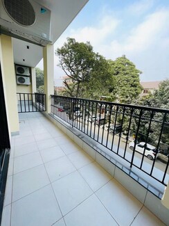 1 BHK Builder Floor For Rent in Sector 31