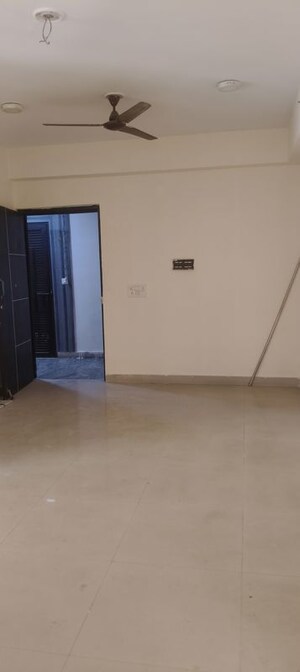 Room in 3 BHK Apartment at Galaxy North Avenue ll, Gaur City 2 – for Rent