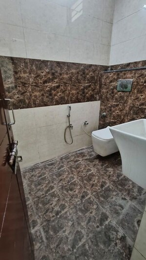 Bathroom in 2 BHK Builder Floor at Sector 17 – for Rent