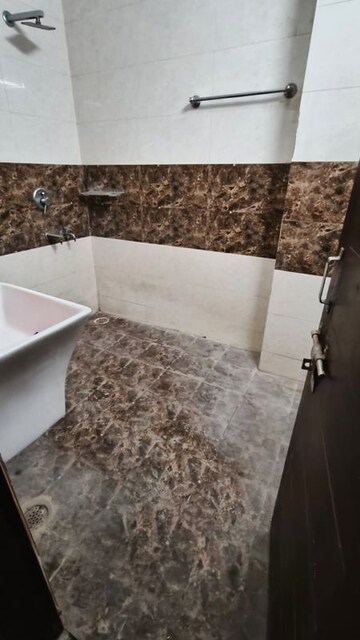 Bathroom in 2 BHK Builder Floor at Sector 17 – for Rent