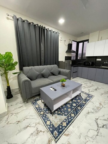 Master Bedroom in 1 BHK Builder Floor at Sector 31 – for Rent