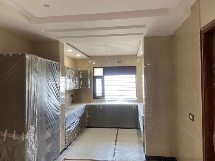 Kitchen, sector 85 4 Bedroom 350 Sq.Yd. Builder Floor In Sector 85 Faridabad 9814539