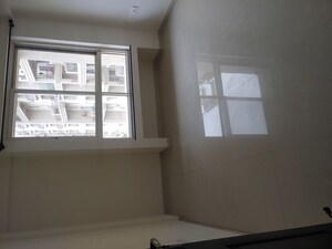 Room in 2 BHK Apartment at Nyati Equatorial II, Bavdhan – for Rent