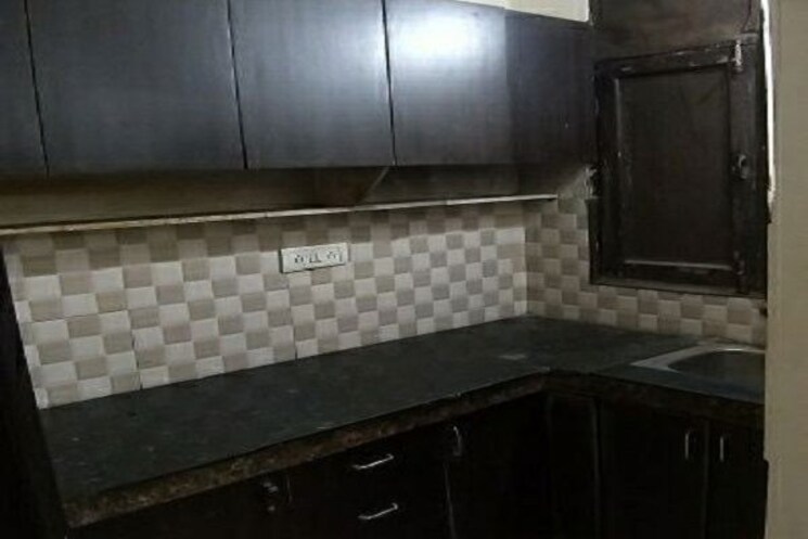 Kitchen, sector 62 1.5 Bedroom 485 Sq.Ft. Builder Floor In Sector 62 Noida 9814765