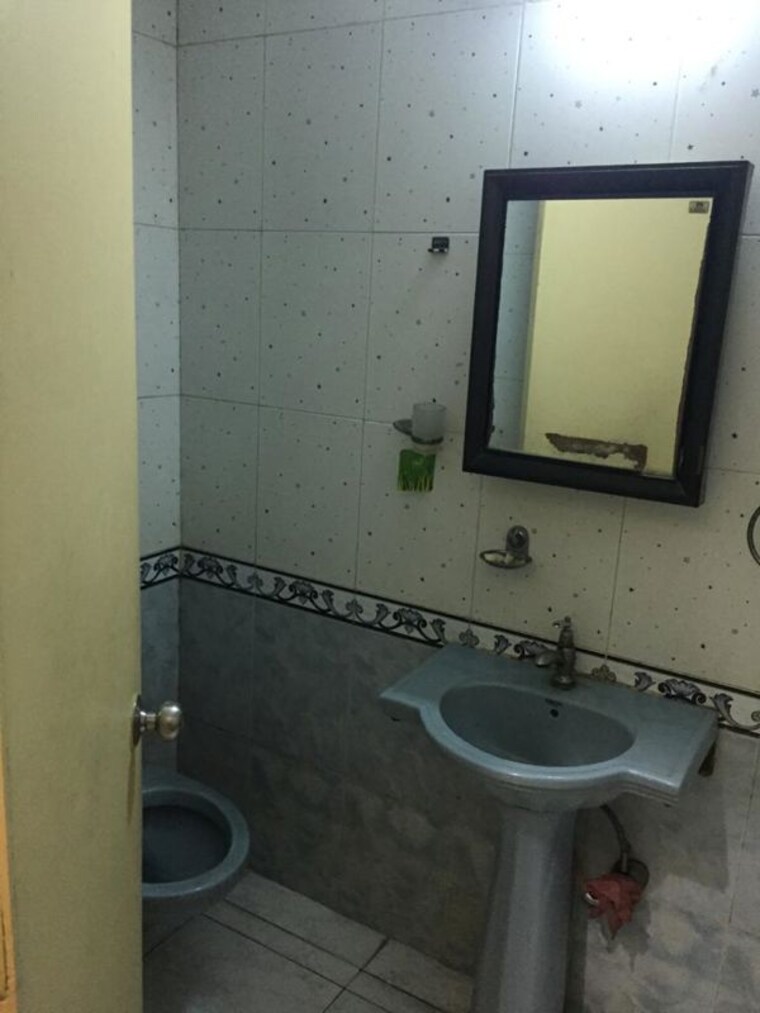 Bathroom, ivory-towers-chs-ltd 3 Bedroom 1000 Sq.Ft. Apartment In Bhakti Park Mumbai 9814403