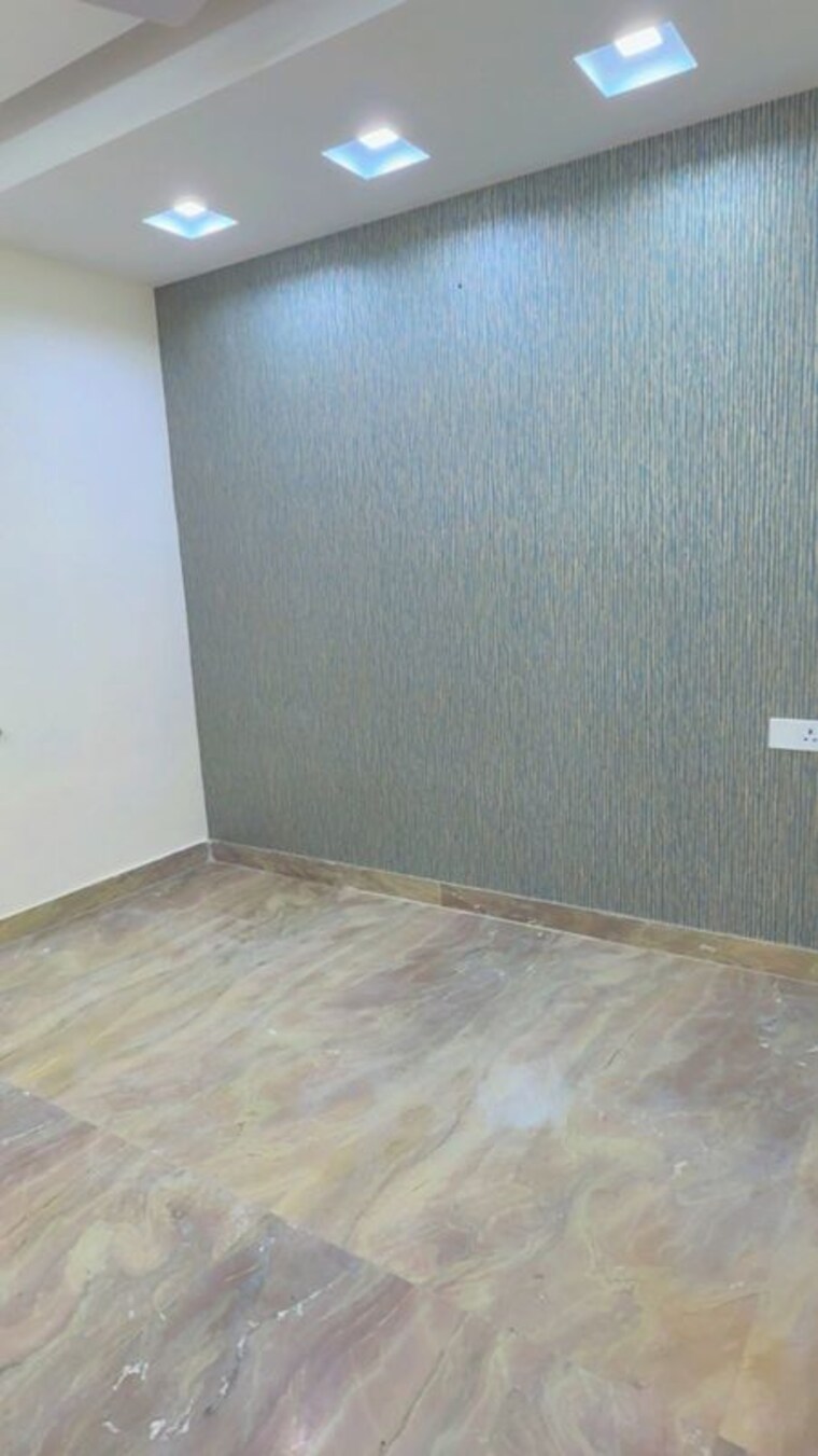 Room, sector 10 dwarka 3 Bedroom 1550 Sq.Ft. Apartment In Sector 10 Dwarka Delhi 9814906