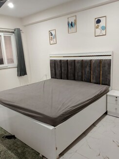 1 BHK Builder Floor For Rent in Sector 42