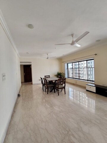 Room in 4 BHK Apartment at Sanghi Residency, Prabhadevi – for Rent