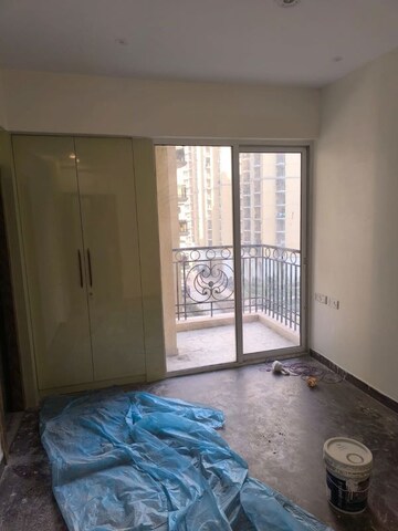 Room in 2 BHK Apartment at Prateek Grand City, Siddharth Vihar – for Rent