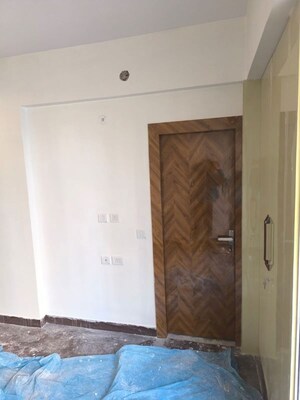 Room in 2 BHK Apartment at Prateek Grand City, Siddharth Vihar – for Rent