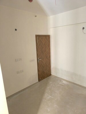 Room in 2 BHK Apartment at Prateek Grand City, Siddharth Vihar – for Rent