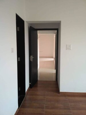 Room in 3 BHK Apartment at Kolte Patil Stargaze, Bavdhan – for Rent