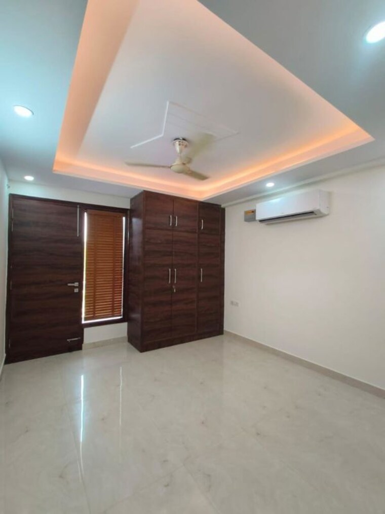 Room, sector 6 dwarka 2 Bedroom 1300 Sq.Ft. Apartment In Sector 6 Dwarka Delhi 9815180