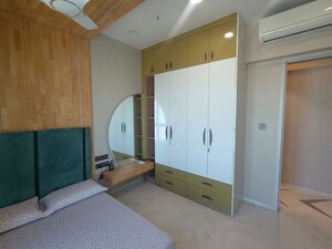 Room in 2 BHK Apartment at Sheth Auris Serenity Tower 1, Malad West – for Sale