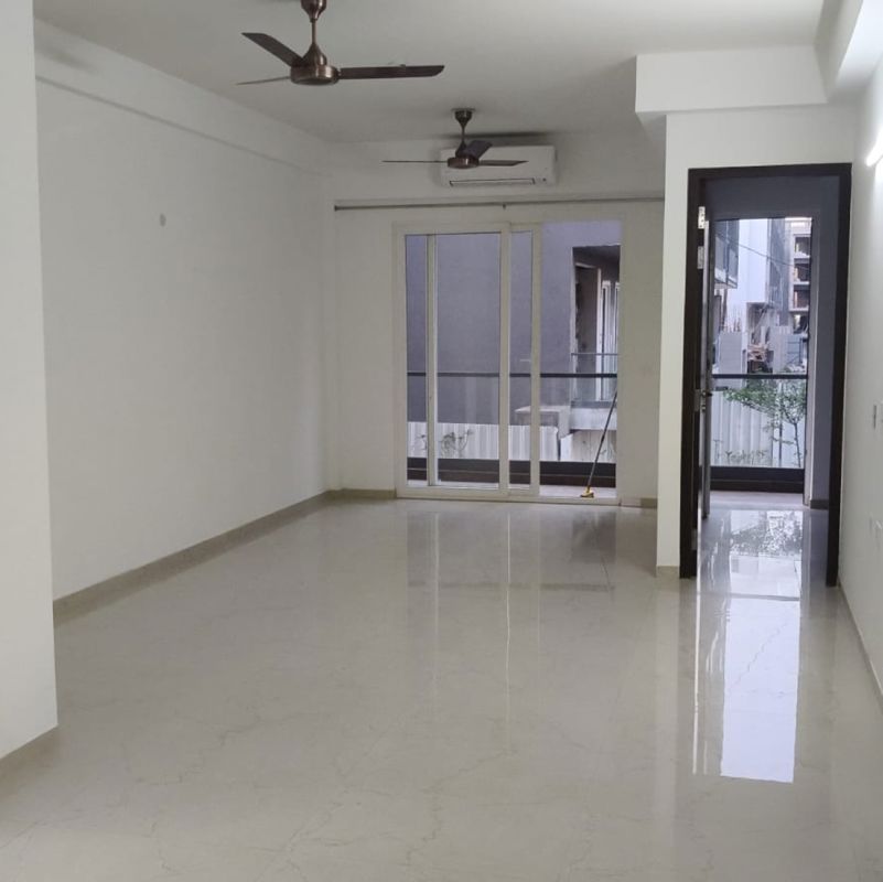3 BHK + Extra Room Apartment For Rent in Smart World Orchard
