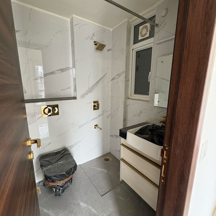 Bathroom, smart-world-orchard 3 Bedroom 1630 Sq.Ft. Apartment In Sector 61 Gurgaon 9815214