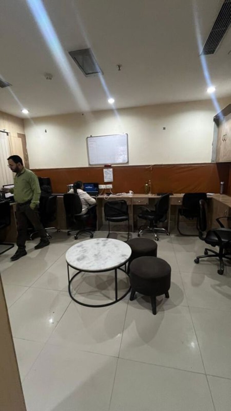Team Area, eros-charmwood-plaza Commercial Office Space 781 Sq.Ft. In Sector 39 Faridabad 9814558