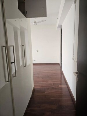 Building Lobby in 3.5 BHK Apartment at M3M Heights, Sector 65 – for Rent