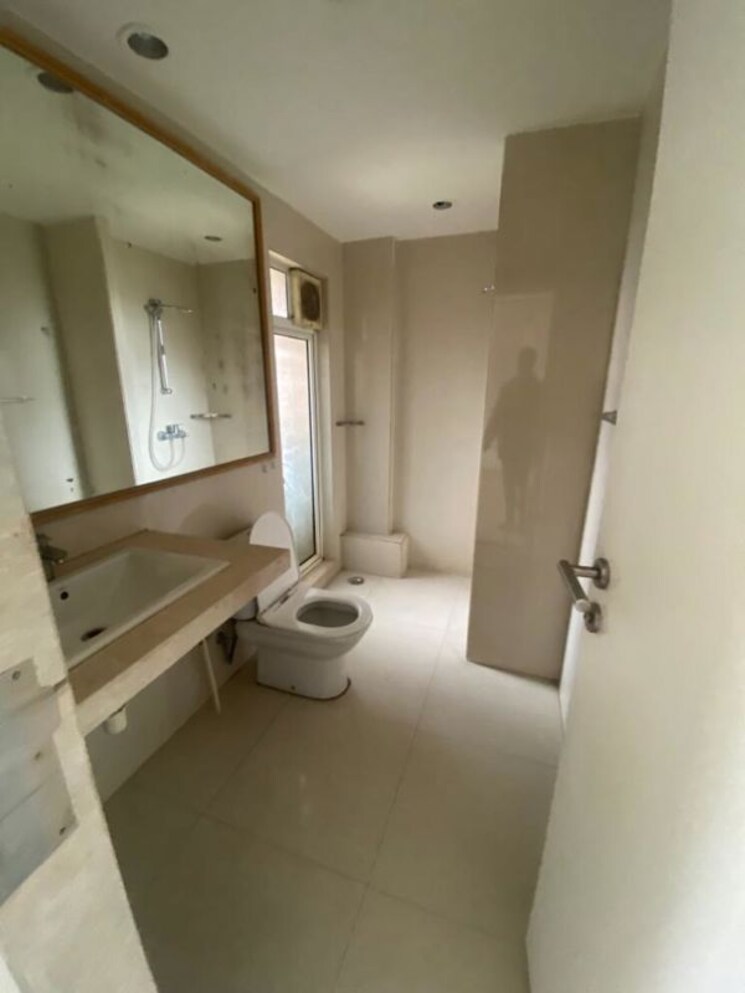 Bathroom, hiranandani-obelia-the-walk 2.5 Bedroom 650 Sq.Ft. Apartment In Ghodbunder Road Thane 9815258