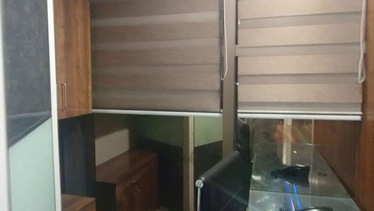 undefined, netaji subhash place Commercial Office Space 750 Sq.Ft. In Netaji Subhash Place Delhi 9815185