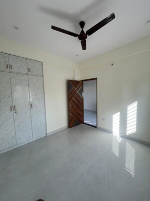 Room in 1 BHK Builder Floor at Hsr Layout – for Rent