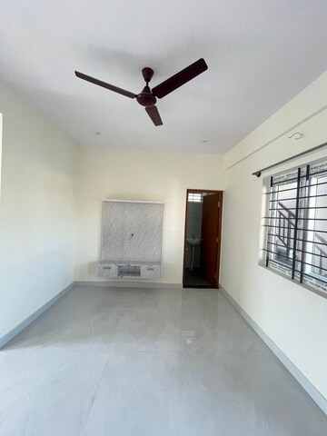 Room in 1 BHK Builder Floor at Hsr Layout – for Rent