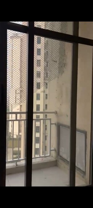 Bathroom in 3 BHK Apartment at Unitech Horizon, Pi Greater Noida – for Rent