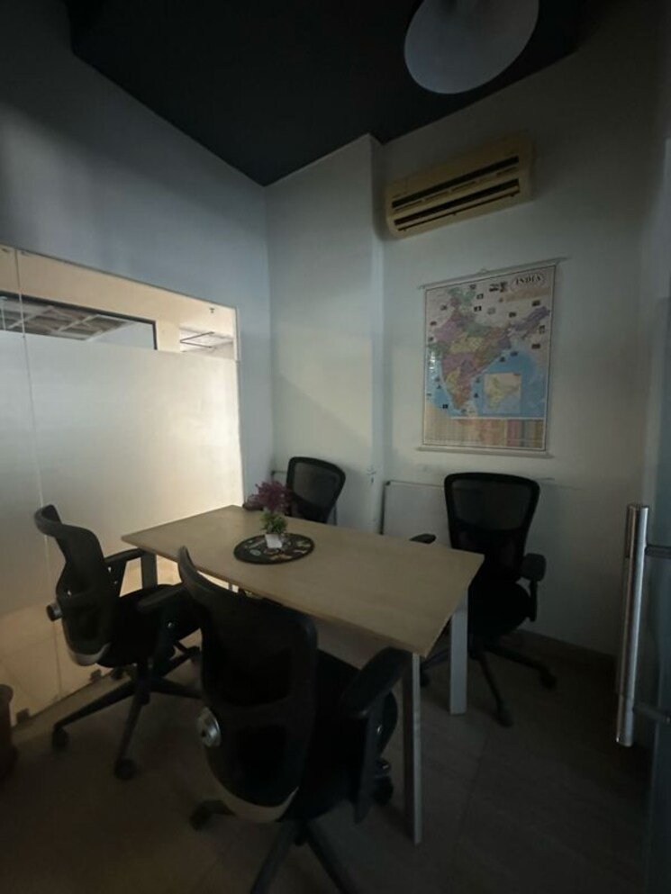 Team Area, spaze-itech-park Commercial Office Space 1000 Sq.Ft. In Sispal Vihar Gurgaon 9815417