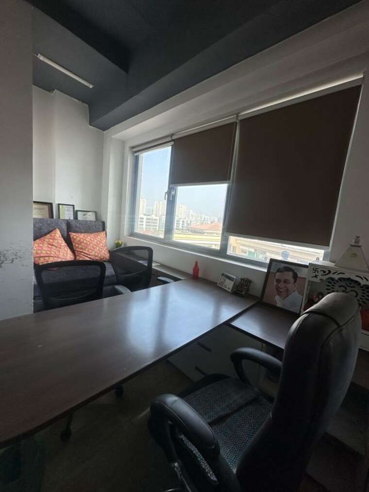 Team Area, spaze-itech-park Commercial Office Space 1000 Sq.Ft. In Sispal Vihar Gurgaon 9815417