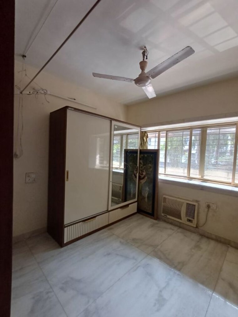 Room, centre-point-society 2 Bedroom 780 Sq.Ft. Apartment In Panch Pakhadi Thane 9815479