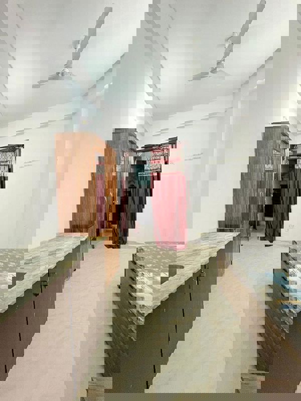 1 RkBuilder Floor For Rent in Paryavaran Complex