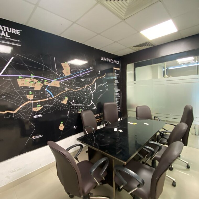 Team Area, spaze-itech-park Commercial Office Space 2000 Sq.Ft. In Sispal Vihar Gurgaon 9815573