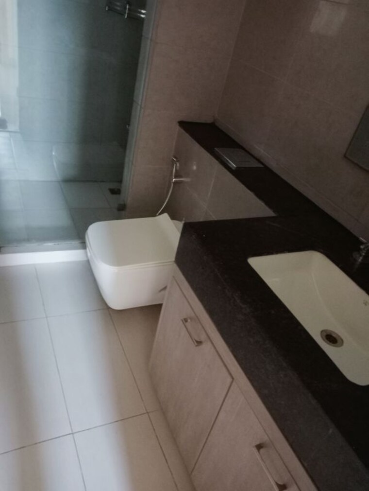 Bathroom, conscient-heritage-one 3.5 Bedroom 1890 Sq.Ft. Apartment In Sector 62 Gurgaon 9815576