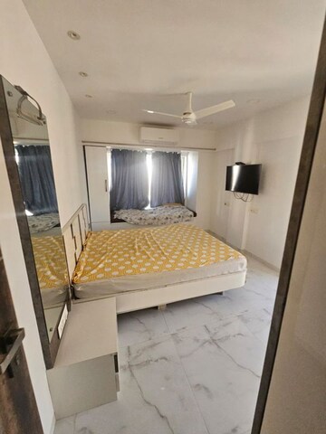 Master Bedroom in 1 BHK Apartment at Om Viraj Apartment, Andheri West – for Rent