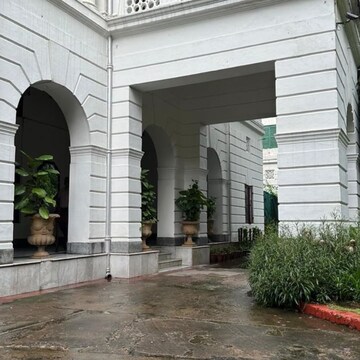 6+ BHK Independent House For Sale in Connaught Place